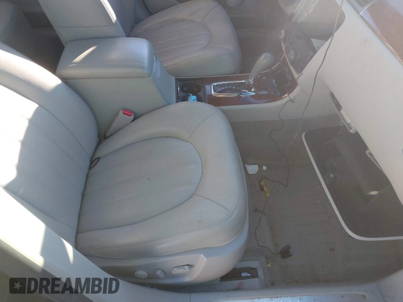 2011 Buick Lucerne CXL with VIN 1G4HC5EM6BU140614, listed as a IAAI auction lot 41589519 with 71,882 mi miles and . Bid and sale history available at carsss.com. Image 5.