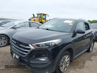 2018 Hyundai Tucson SEL Plus z VIN KM8J33A4XJU683300, wystawiony jako IAAI lot #42278806 z przebiegiem 65 737 mil mil oraz . Historia ofert i sprzedaży dostępna na DreamBid. Obrazek 2.