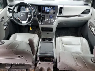 2017 Toyota Sienna XLE with VIN 5TDDZ3DC4HS187233, listed as a Copart auction lot 60227715 with 123,191 mi miles and Salvage title. Bid and sale history available at DreamBid. Image 8.