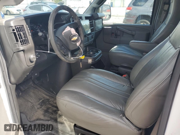 2016 Chevrolet Express Passenger LS with VIN 1GAZGNFF7G1319968, listed as a Copart auction lot 75911024 with 45,043 mi miles and Salvage title. Bid and sale history available at DreamBid. Image 7.