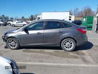 2012 Ford Focus SE with VIN 1FAHP3F23CL287402, listed as a IAAI auction lot 41814364 with 181,686 mi miles. Bid and sale history available at carsss.com. Image 14.