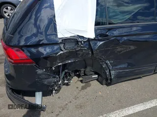 2024 Volkswagen Tiguan SE R-Line Black с VIN 3VV8B7AX0RM112035, выставлен на аукционе IAAI как лот 41978774 с пробегом 7 658 миль миль и . История ставок и продаж доступна на DreamBid. Изображение 6.