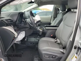 2021 Toyota Sienna XLE with VIN 5TDJRKEC9MS025281, listed as a Copart auction lot 41878385 with 0 mi miles and Salvage Title. Bid and sale history available at carsss.com. Image 7.