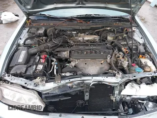 1994 Honda Accord EX w/Leather with VIN 1HGCD5657RA119657, listed as a IAAI auction lot 41528165 with 119,458 mi miles. Bid and sale history available at carsss.com. Image 10.