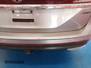 2024 Volkswagen Atlas SE with VIN 1V2HR2CA9RC557329, listed as a IAAI auction lot 42734151 with 19,097 mi miles and . Bid and sale history available at DreamBid. Image 32.