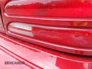 1994 Ford Mustang z VIN 1FALP45T5RF110660, wystawiony jako IAAI lot #41344796 z przebiegiem 171 120 mil mil oraz . Historia ofert i sprzedaży dostępna na DreamBid. Obrazek 15.