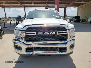 2024 Ram 2500 Big Horn with VIN 3C6UR5DJ9RG387185, listed as a Copart auction lot 61833355 with 10,213 mi miles and Clean title. Bid and sale history available at DreamBid. Image 5.