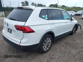 2019 Volkswagen Tiguan S z VIN 3VV0B7AX9KM055305, wystawiony jako IAAI lot #42160128 z przebiegiem 67 826 mil mil oraz . Historia ofert i sprzedaży dostępna na DreamBid. Obrazek 4.