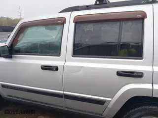 2006 Jeep Commander with VIN 1J8HG48N26C288836, listed as a IAAI auction lot 42019639 with 178,807 mi miles. Bid and sale history available at carsss.com. Image 15.