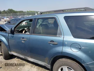 2010 Ford Escape XLT с VIN 1FMCU9D74AKB50014, выставлен на аукционе IAAI как лот 42273459 с пробегом Не указан миль и . История ставок и продаж доступна на DreamBid. Изображение 13.