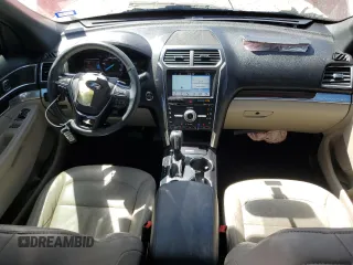 2018 Ford Explorer Limited с VIN 1FM5K7FH9JGC93360, выставлен на аукционе Copart как лот 49200755 с пробегом 106 324 миль миль и Списание • Salvage title. История ставок и продаж доступна на DreamBid. Изображение 8.
