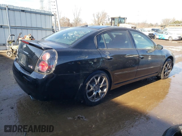 2005 Nissan Altima SE z VIN 1N4BL11E85C252915, wystawiony jako Copart lot #42301065 z przebiegiem 153 015 mil mil oraz Szkoda całkowita • Salvage title. Historia ofert i sprzedaży dostępna na DreamBid. Obrazek 3.