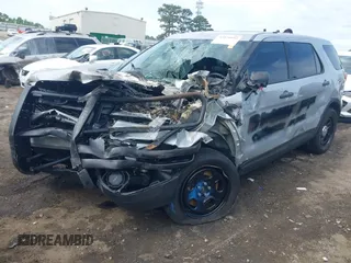 2018 Ford Police Interceptor Utility z VIN 1FM5K8ARXJGB59236, wystawiony jako IAAI lot #42076697 z przebiegiem Nie podano mil oraz . Historia ofert i sprzedaży dostępna na DreamBid. Obrazek 2.