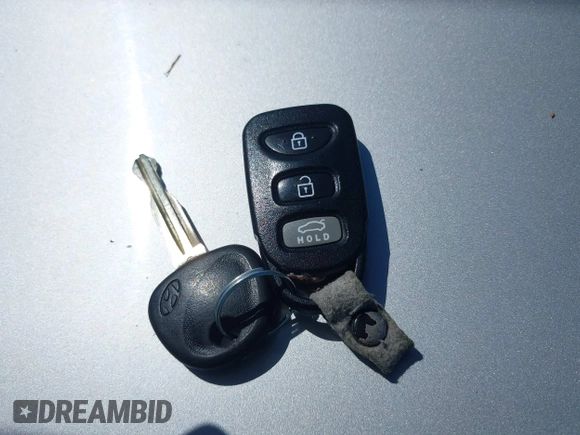 2013 Hyundai Elantra GLS z VIN 5NPDH4AE4DH333340, wystawiony jako IAAI lot #42068261 z przebiegiem 122 863 mil mil oraz . Historia ofert i sprzedaży dostępna na DreamBid. Obrazek 11.