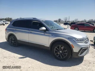 2022 Volkswagen Tiguan SE with VIN 3VV3B7AX8NM059377, listed as a Copart auction lot 47700895 with 32,281 mi miles and Salvage Title. Bid and sale history available at carsss.com. Image 4.