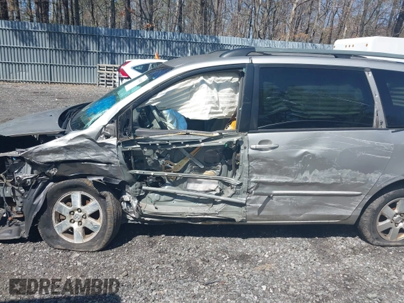 2005 Toyota Sienna CE with VIN 5TDZA23C65S372579, listed as a IAAI auction lot 41934465 with 211,470 mi miles. Bid and sale history available at carsss.com. Image 14.