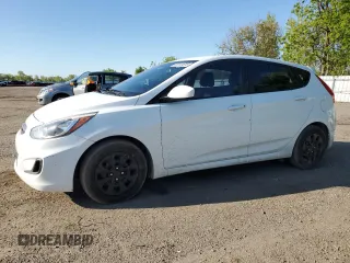 2016 Hyundai Accent SE z VIN KMHCT5AE0GU275300, wystawiony jako Copart lot #56141615 z przebiegiem 168 943 mil mil oraz Czysty tytuł • Clean title. Historia ofert i sprzedaży dostępna na DreamBid. Obrazek 1.