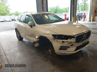 2019 Volvo XC60 Inscription z VIN LYVA22RL1KB220003, wystawiony jako IAAI lot #42224905 z przebiegiem 92 273 mil mil oraz . Historia ofert i sprzedaży dostępna na DreamBid. Obrazek 1.