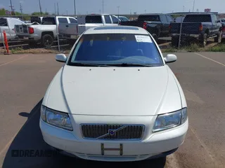 2003 Volvo S80 with VIN YV1TS91Z531313059, listed as a IAAI auction lot 41581225 with 127,946 mi miles. Bid and sale history available at carsss.com. Image 6.
