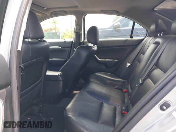 2004 Acura TSX w/Navigation z VIN JH4CL95984C024100, wystawiony jako IAAI lot #42309198 z przebiegiem 210 981 mil mil oraz . Historia ofert i sprzedaży dostępna na DreamBid. Obrazek 8.