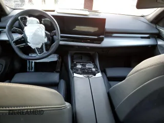 2024 BMW 5 Series 530i xDrive with VIN WBA53FJ09RCP91572, listed as a Copart auction lot 41979975 with 0 mi miles and Salvage Title. Bid and sale history available at carsss.com. Image 8.