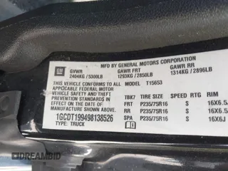 2009 Chevrolet Colorado Work Truck with VIN 1GCDT199498138526, listed as a IAAI auction lot 42112455 with 211,039 mi miles. Bid and sale history available at carsss.com. Image 9.
