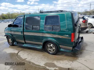 1998 GMC Safari z VIN 1GDDM19WXWB540497, wystawiony jako Copart lot #50780655 z przebiegiem 115 575 mil mil oraz Nie do naprawy. Historia ofert i sprzedaży dostępna na DreamBid. Obrazek 2.