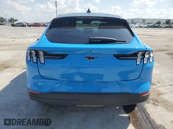 2024 Ford Mustang Mach-E Select z VIN 3FMTK1R47RMA23476, wystawiony jako Copart lot #57778105 z przebiegiem Nie podano mil oraz Nie do naprawy • Non repairable. Historia ofert i sprzedaży dostępna na DreamBid. Obrazek 6.