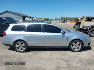 2008 Volkswagen Passat Komfort z VIN WVWLK73C38E053716, wystawiony jako IAAI lot #42176595 z przebiegiem 134 738 mil mil oraz . Historia ofert i sprzedaży dostępna na DreamBid. Obrazek 13.