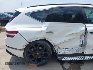 2024 Genesis GV80 z VIN KMUHCESC8RU166378, wystawiony jako IAAI lot #42260945 z przebiegiem 32 119 mil mil oraz . Historia ofert i sprzedaży dostępna na DreamBid. Obrazek 17.