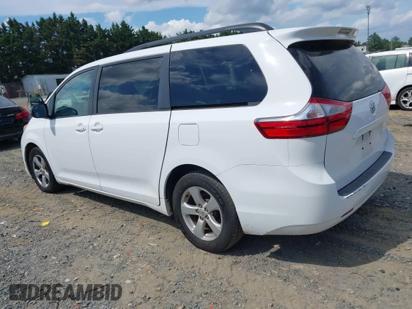 2017 Toyota Sienna LE Auto Access Seat z VIN 5TDKZ3DC5HS826355, wystawiony jako IAAI lot #42802103 z przebiegiem 310 281 mil mil oraz . Historia ofert i sprzedaży dostępna na DreamBid. Obrazek 3.