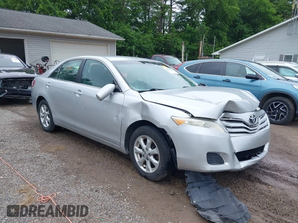 2011 Toyota Camry LE z VIN 4T1BF3EK6BU671814, wystawiony jako IAAI lot #42367753 z przebiegiem 182 728 mil mil oraz . Historia ofert i sprzedaży dostępna na DreamBid. Obrazek 1.