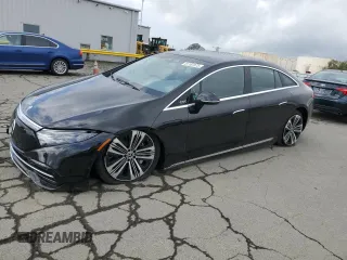2024 Mercedes-Benz EQS 450 z VIN W1KCG2EB4RA048256, wystawiony jako Copart lot #51107375 z przebiegiem Nie podano mil oraz Szkoda całkowita • Salvage title. Historia ofert i sprzedaży dostępna na DreamBid. Obrazek 1.