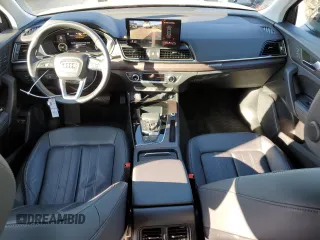 2021 Audi Q5 Premium Plus with VIN WA1E2AFY6M2132199, listed as a Copart auction lot 88331615 with 20,555 mi miles and Salvage Title. Bid and sale history available at carsss.com. Image 8.