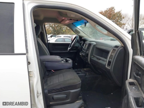 2018 Ram 2500 Tradesman with VIN 3C6UR5HJXJG293850, listed as a IAAI auction lot 41521600 with 151,477 mi miles. Bid and sale history available at carsss.com. Image 5.