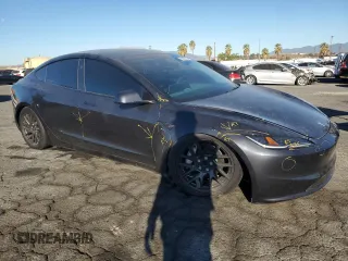 2024 Tesla Model 3 z VIN 5YJ3E1EA0RF736893, wystawiony jako Copart lot #85162464 z przebiegiem 8 479 mil mil oraz Szkoda całkowita • Salvage title. Historia ofert i sprzedaży dostępna na DreamBid. Obrazek 4.