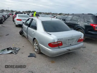 2002 Mercedes-Benz E-Class with VIN WDBJF65J62B460700, listed as a IAAI auction lot 41277847 with 1 mi miles. Bid and sale history available at carsss.com. Image 3.