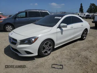 2014 Mercedes-Benz CLA 250 with VIN WDDSJ4EBXEN043882, listed as a Copart auction lot 54352585 with 171,712 mi miles and Salvage title. Bid and sale history available at DreamBid. Image 1.