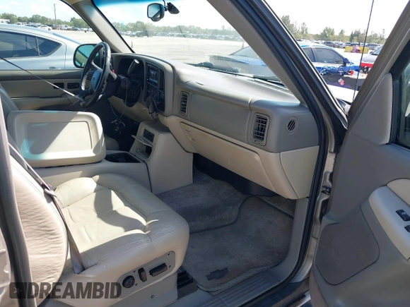 2001 Chevrolet Tahoe LS with VIN 1GNEC13T31J128812, listed as a IAAI auction lot 42855462 with 268,691 mi miles and . Bid and sale history available at DreamBid. Image 5.