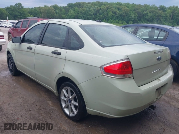 2010 Ford Focus S z VIN 1FAHP3EN0AW185692, wystawiony jako IAAI lot #42299094 z przebiegiem 163 952 mil mil oraz . Historia ofert i sprzedaży dostępna na DreamBid. Obrazek 3.