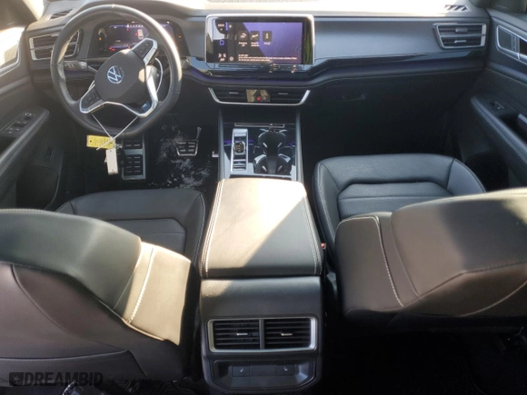2024 Volkswagen Atlas Cross Sport 2.0T SEL R-Line with VIN 1V2AE2CA4RC202257, listed as a Copart auction lot 41684765 with 10,968 mi miles and Salvage Title. Bid and sale history available at carsss.com. Image 8.