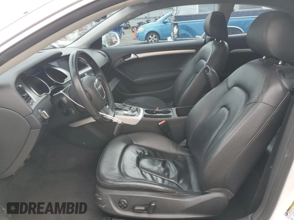 2012 Audi A5 Premium Plus z VIN WAULFAFR8CA002372, wystawiony jako Copart lot #52156385 z przebiegiem 128 647 mil mil oraz Czysty tytuł • Clean title. Historia ofert i sprzedaży dostępna na DreamBid. Obrazek 7.