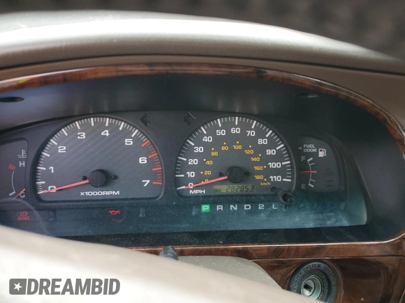 2000 Toyota 4Runner Limited with VIN JT3GN87R4Y0157503, listed as a Copart auction lot 51157785 with 282,853 mi miles and Salvage Title. Bid and sale history available at DreamBid. Image 9.