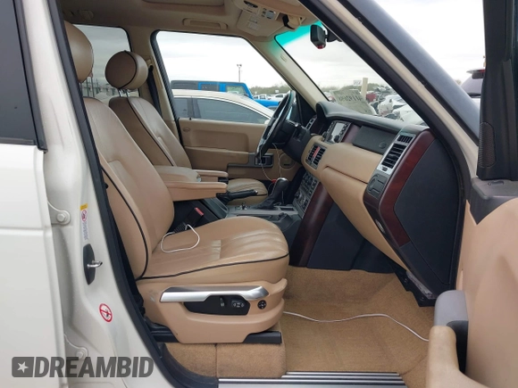 2005 Land Rover Range Rover HSE with VIN SALME11425A188699, listed as a IAAI auction lot 41192698 with 161,020 mi miles and . Bid and sale history available at DreamBid. Image 5.