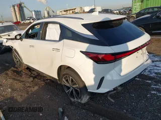 2024 Lexus RX 350h z VIN 2T2BBMCA8RC055678, wystawiony jako IAAI lot #41160022 z przebiegiem 5 275 mil mil oraz . Historia ofert i sprzedaży dostępna na DreamBid. Obrazek 3.