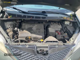 2011 Toyota Sienna XLE with VIN 5TDDK3DC3BS023855, listed as a Copart auction lot 65672825 with 280,540 mi miles and Clean title. Bid and sale history available at DreamBid. Image 7.