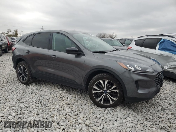 2022 Ford Escape SE with VIN 1FMCU9G60NUB40450, listed as a Copart auction lot 51223465 with 21,351 mi miles and Salvage Title. Bid and sale history available at DreamBid. Image 4.