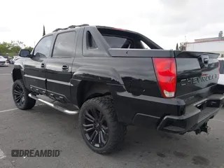 2003 Chevrolet Avalanche with VIN 3GNEC13T33G191705, listed as a IAAI auction lot 42289684 with 149,607 mi miles and . Bid and sale history available at DreamBid. Image 3.