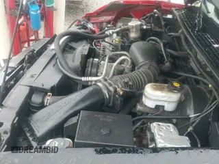 2003 Chevrolet S-10 LS z VIN 1GCCS19X838147296, wystawiony jako IAAI lot #42240776 z przebiegiem 159 943 mil mil oraz . Historia ofert i sprzedaży dostępna na DreamBid. Obrazek 20.