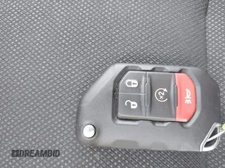 2023 Jeep Wrangler Sport Altitude с VIN 1C4HJXDG6PW576179, выставлен на аукционе IAAI как лот 42345627 с пробегом 20 112 миль миль и . История ставок и продаж доступна на DreamBid. Изображение 11.